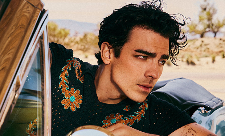 مجموعة مصغّرة من Scotch & Soda  بالتعاون مع سفيرها الأول عالمياً جو جوناس